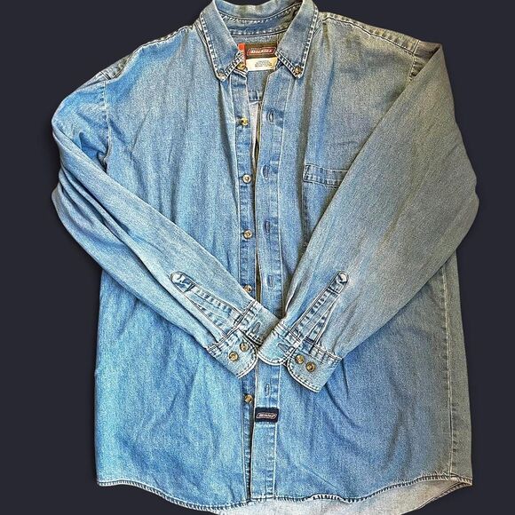 Men’s Dickies Blue denim button-up shirt with a relaxed fit - Picture 1 of 5